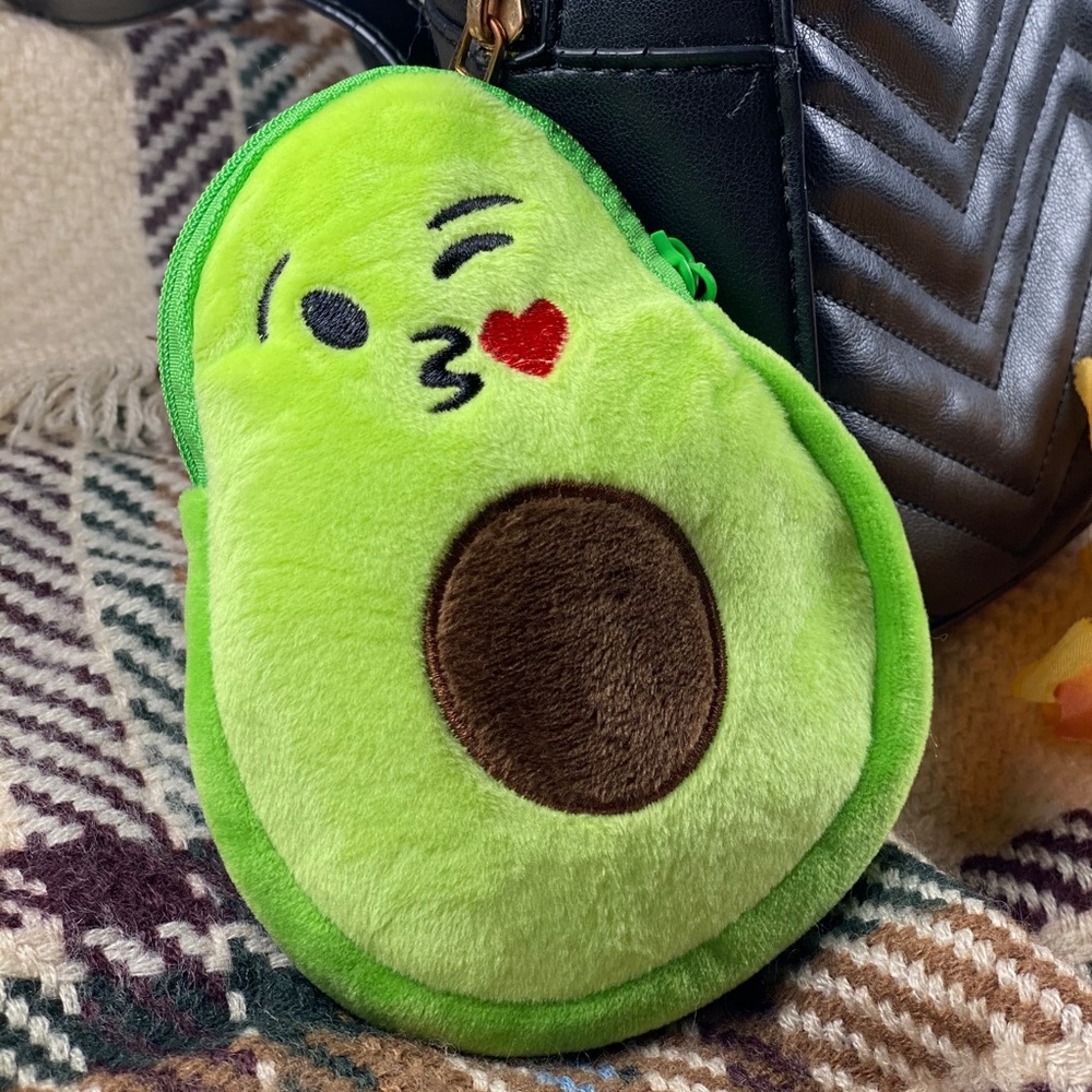AVOCADO Kiss EMOJI KEYCHAIN BAG